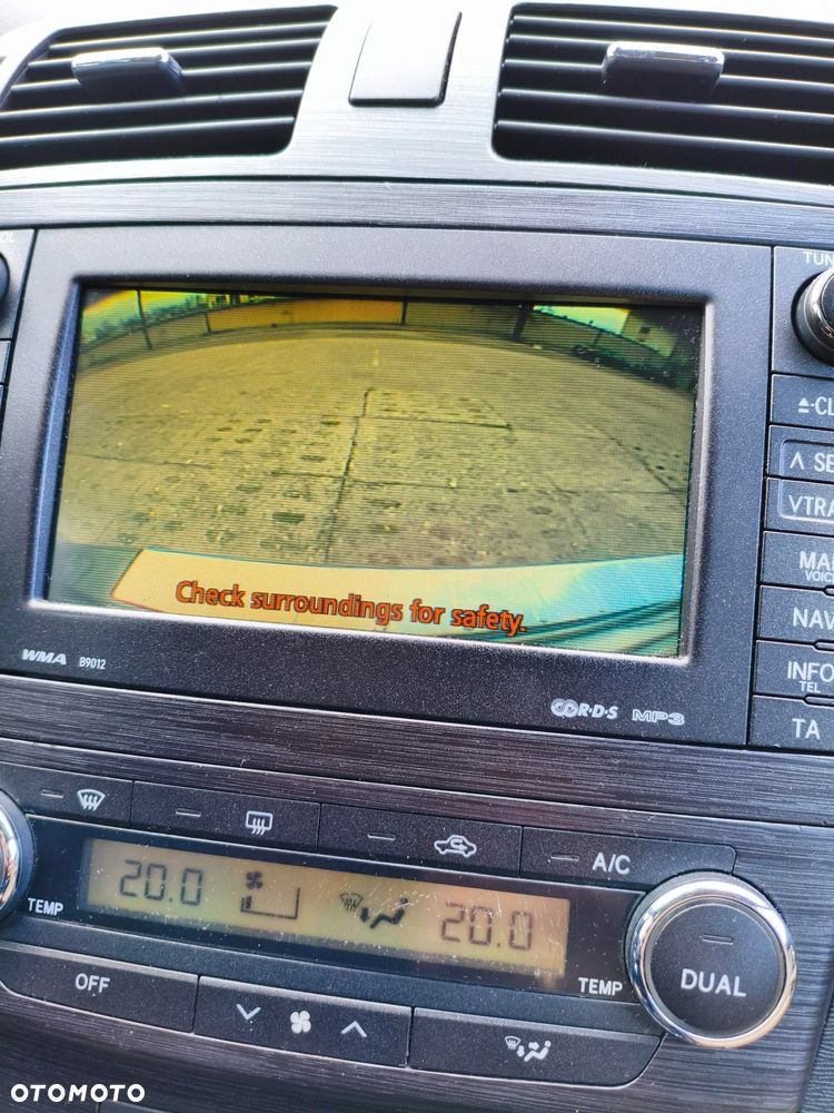 Toyota Avensis 2.0 Premium EU5 - 15