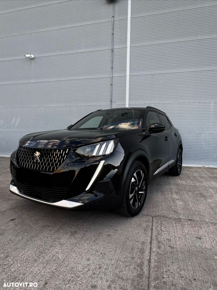 Peugeot 2008 PureTech 130 EAT8 GT - 2