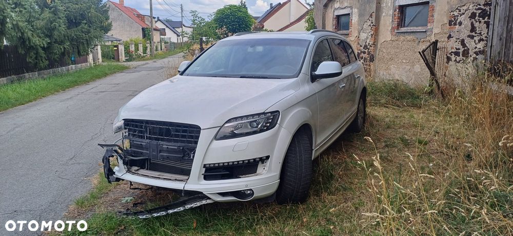Audi Q7 - 1