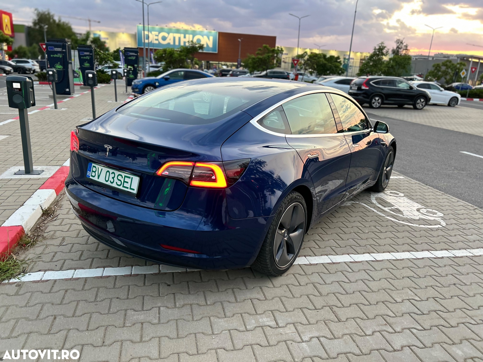 Tesla Model 3 - 3