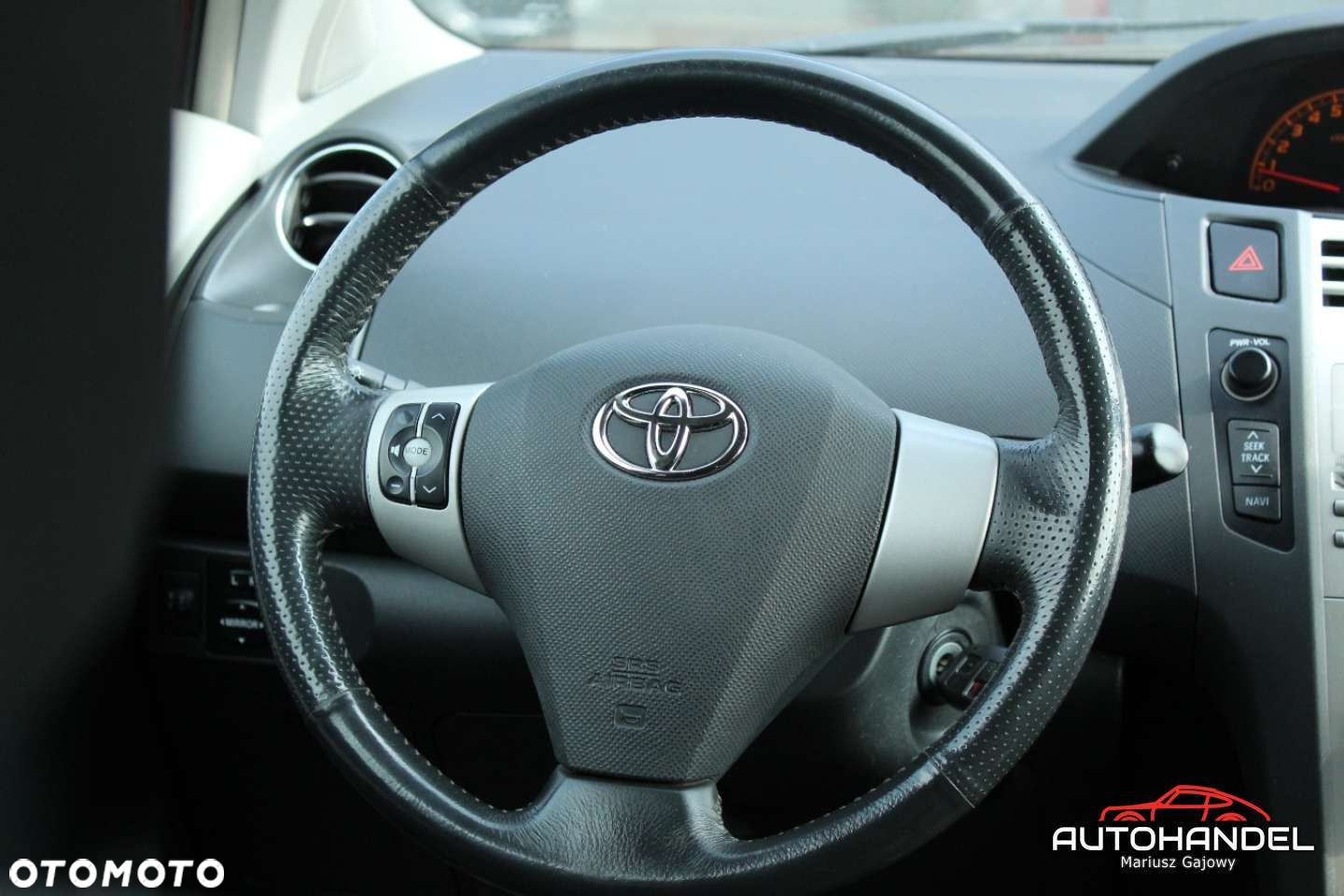Toyota Yaris - 8