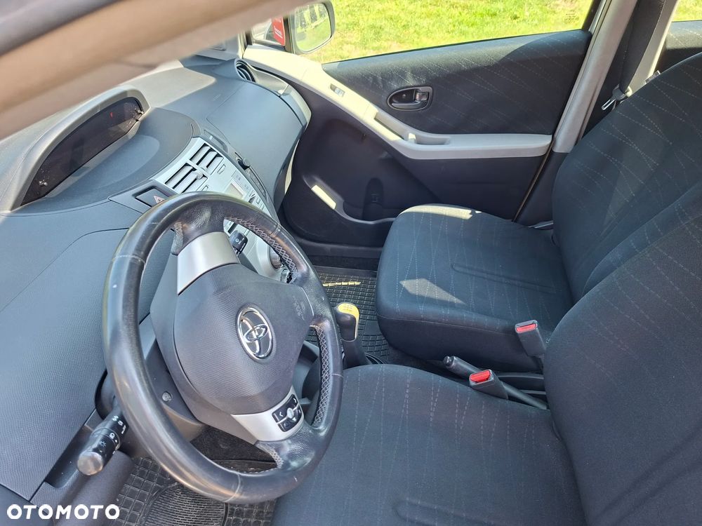 Toyota Yaris - 5