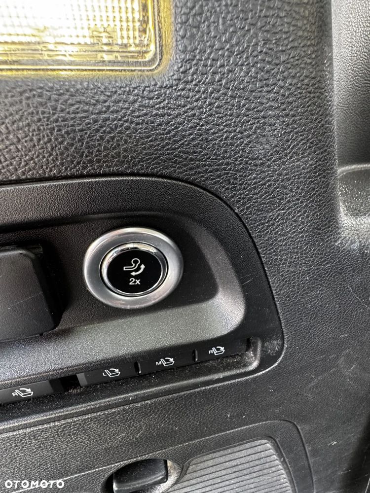 Ford S-Max 2.0 EcoBlue Titanium - 17