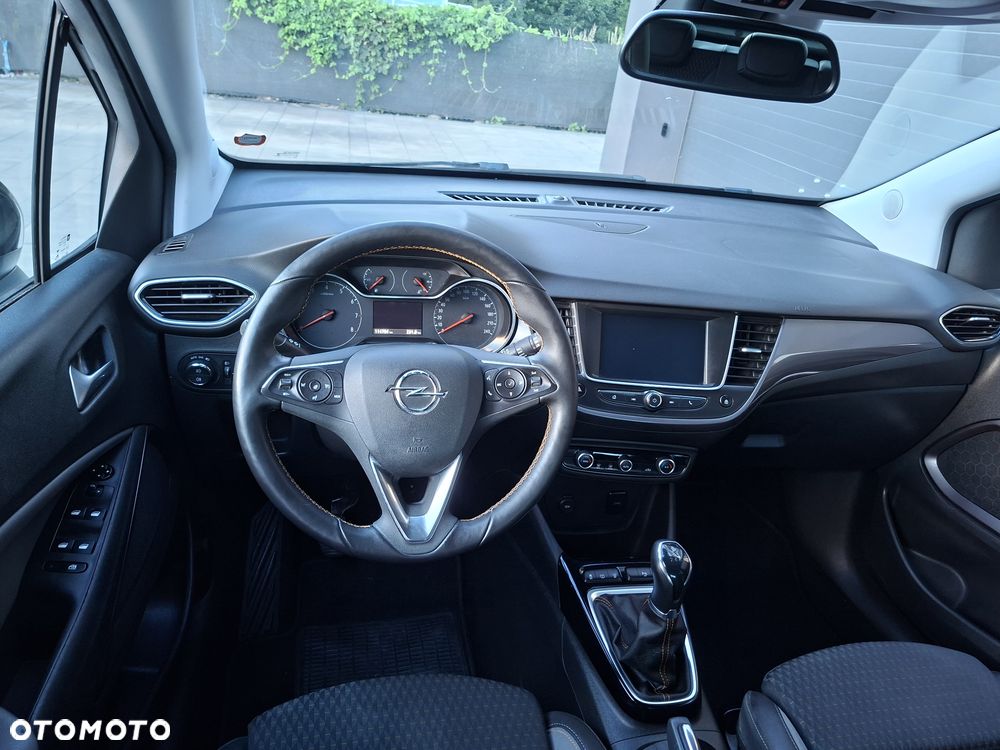 Opel Crossland X - 13