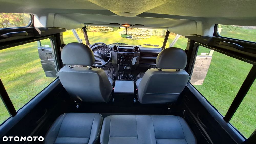 Land Rover Defender 2.2 TD4 E - 17