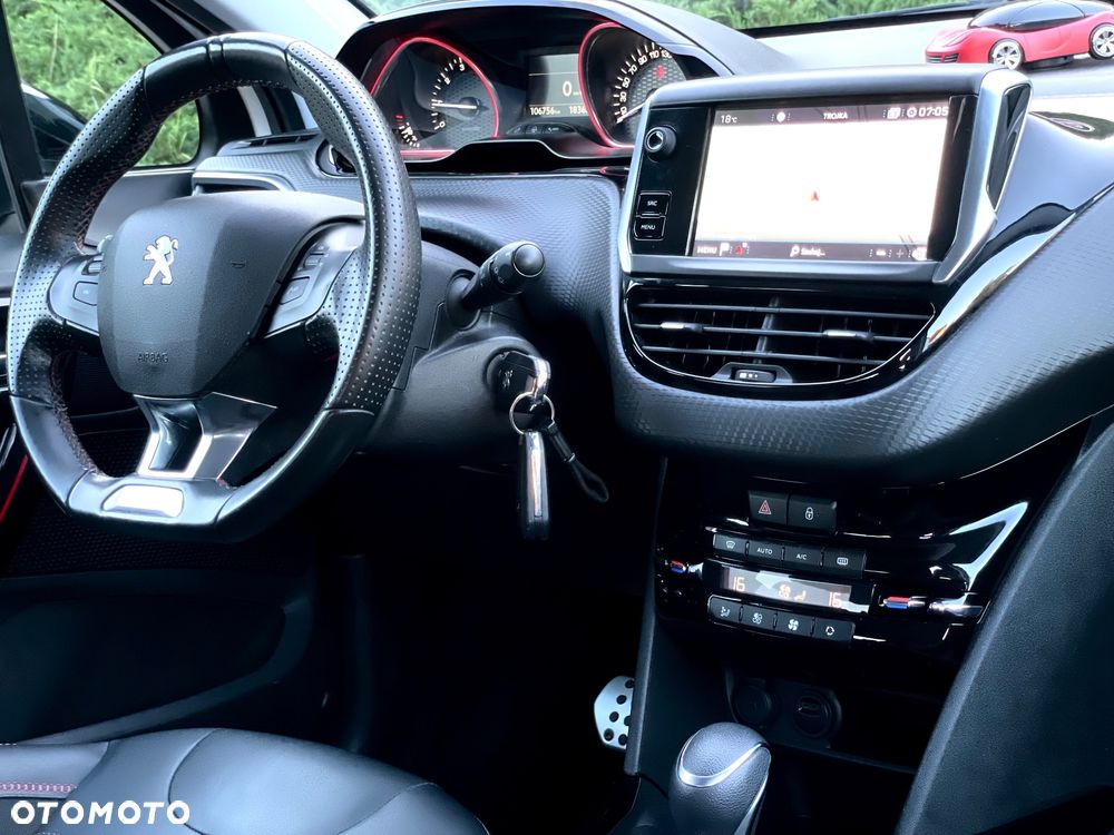Peugeot 2008 PureTech 110 Stop&Start EAT6 GT-Line Edition - 30