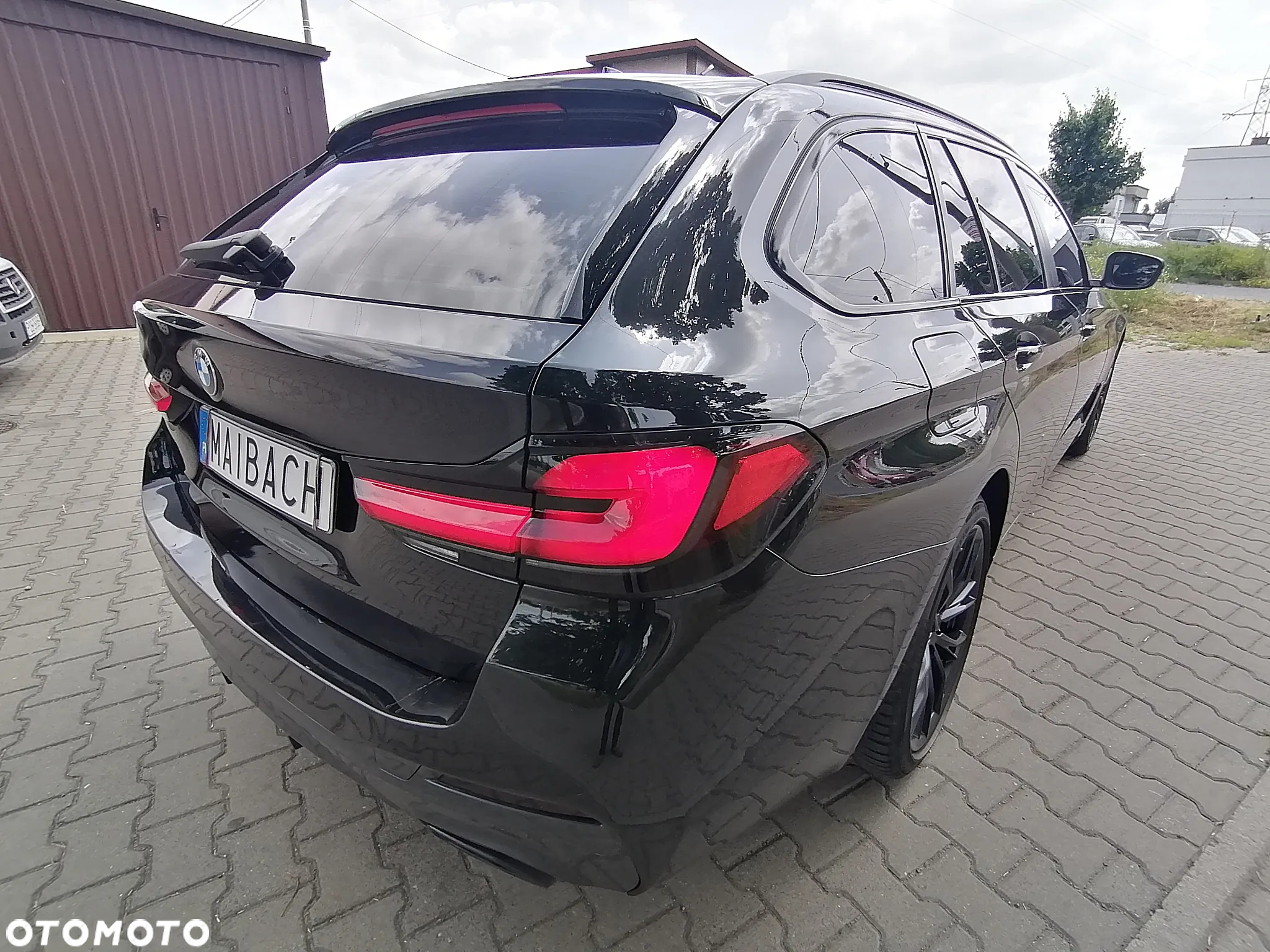 BMW Seria 5 520d Touring M Sport Edition - 6