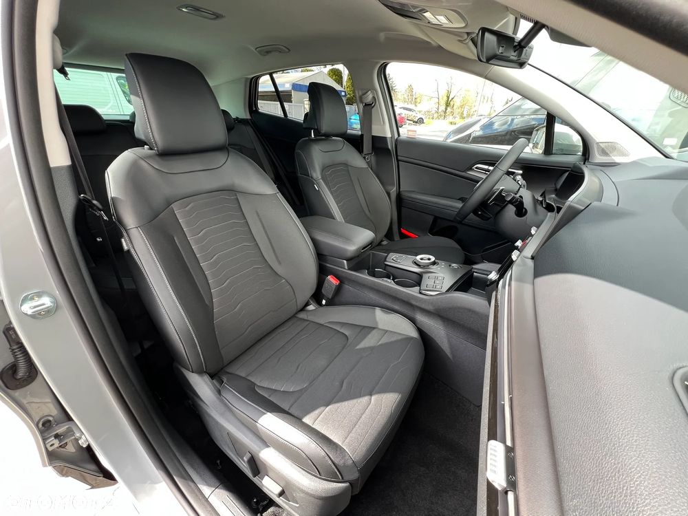 Kia Sportage 1.6 T-GDI HEV Anniversary 2WD - 31