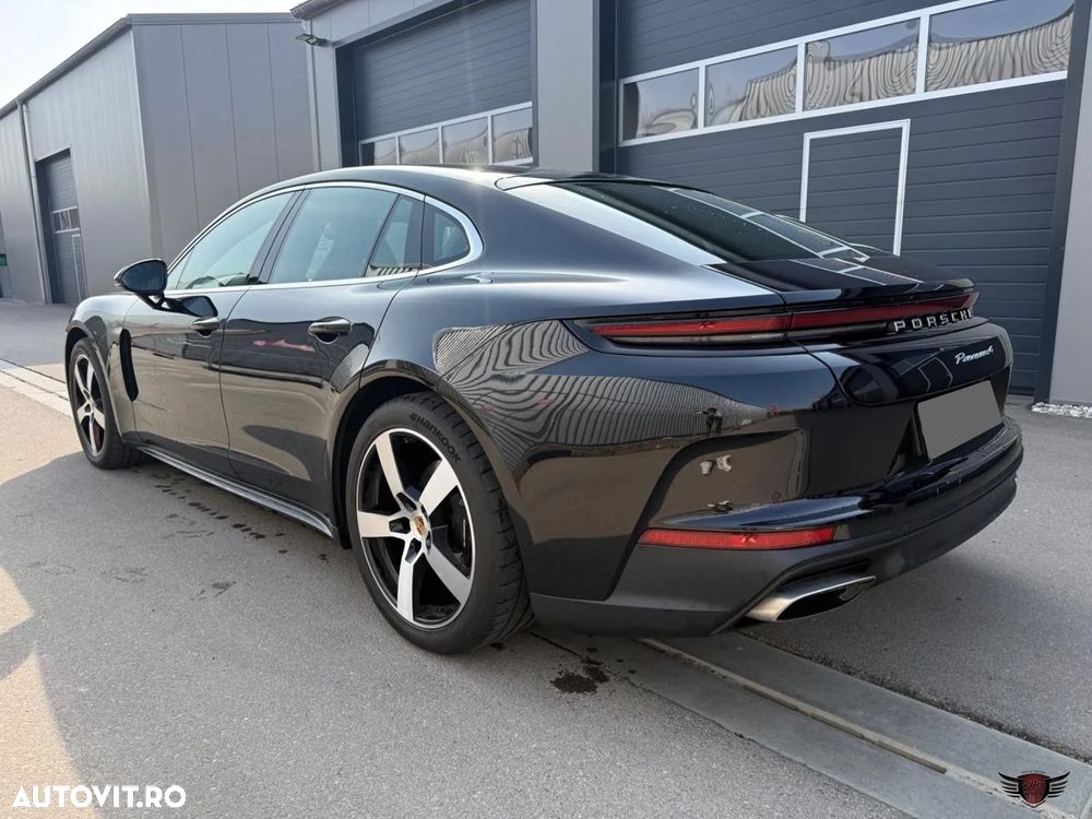 Porsche Panamera - 4