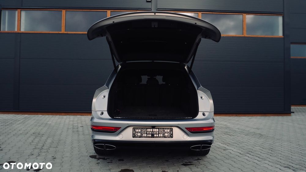 Bentley Bentayga - 31