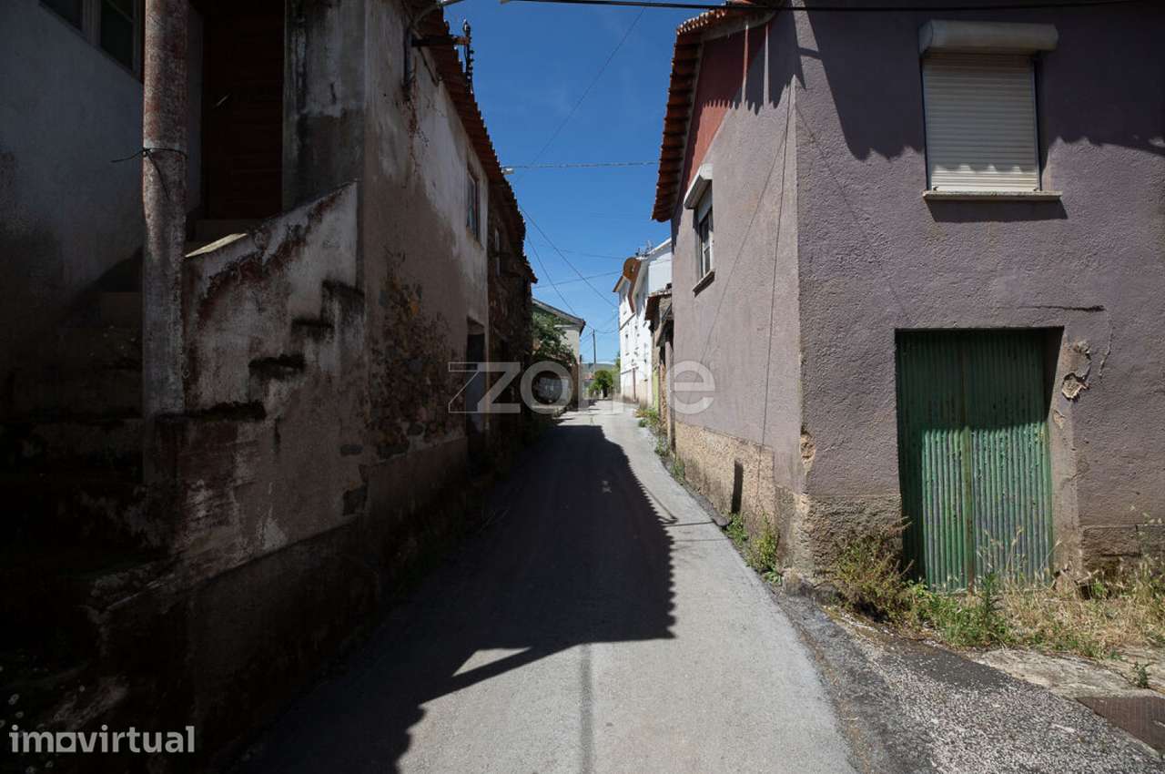 Duas Moradias T2 para venda - Grande imagem: 4/35