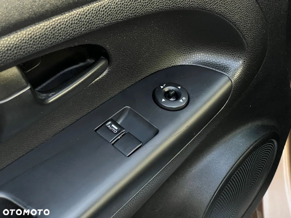 Kia Venga 1.6 L - 11