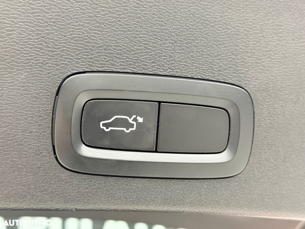 Volvo XC 40 D3 Momentum Pro - 22