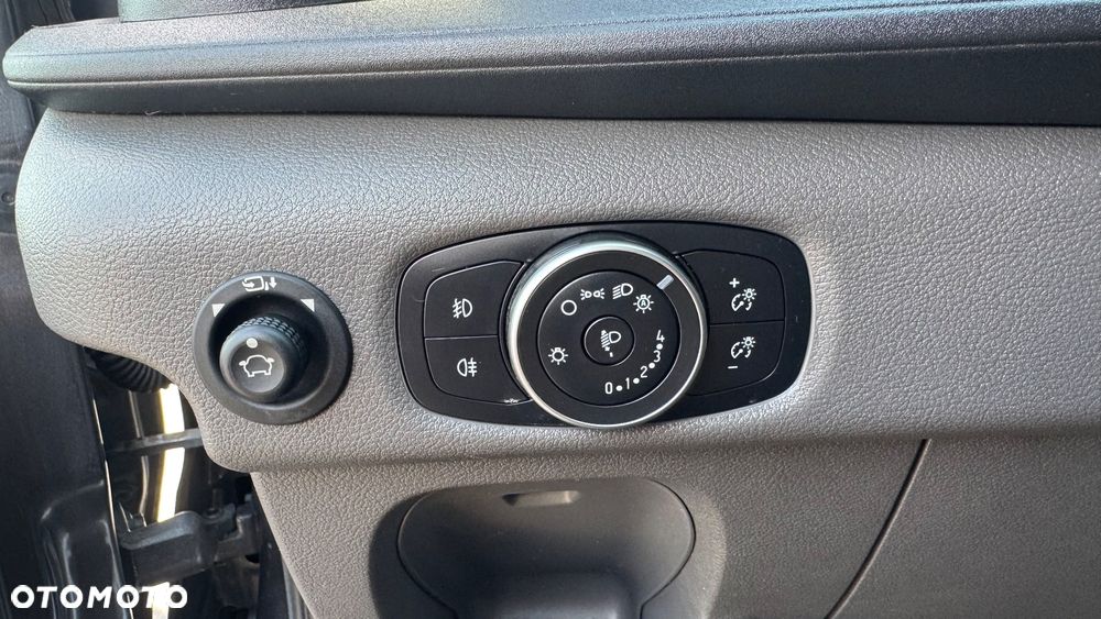 Ford Transit - 17