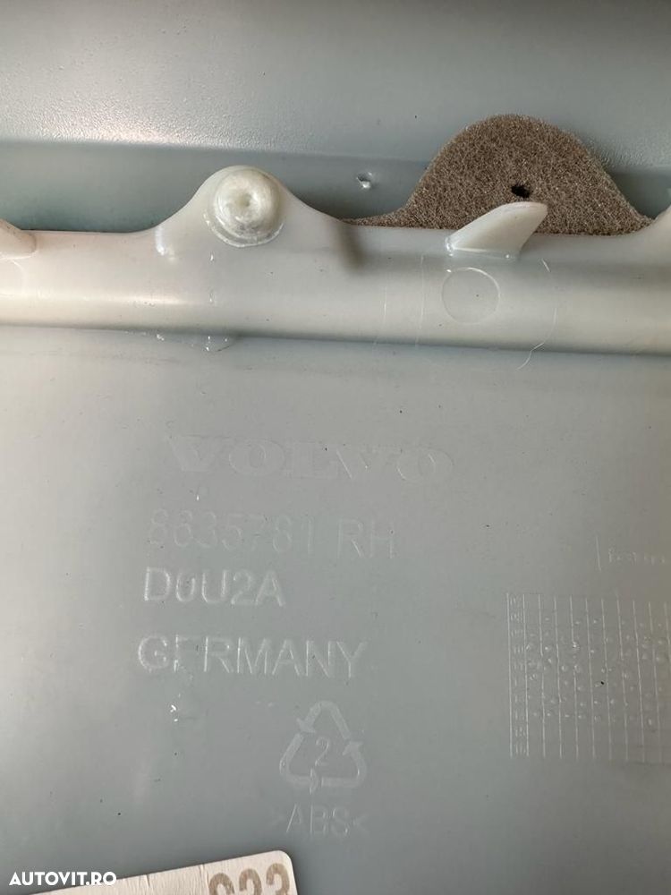 Fata de usa dreapta spate R-Design cu piele intoarsa Volvo XC60 31366488, 8635781 - 3