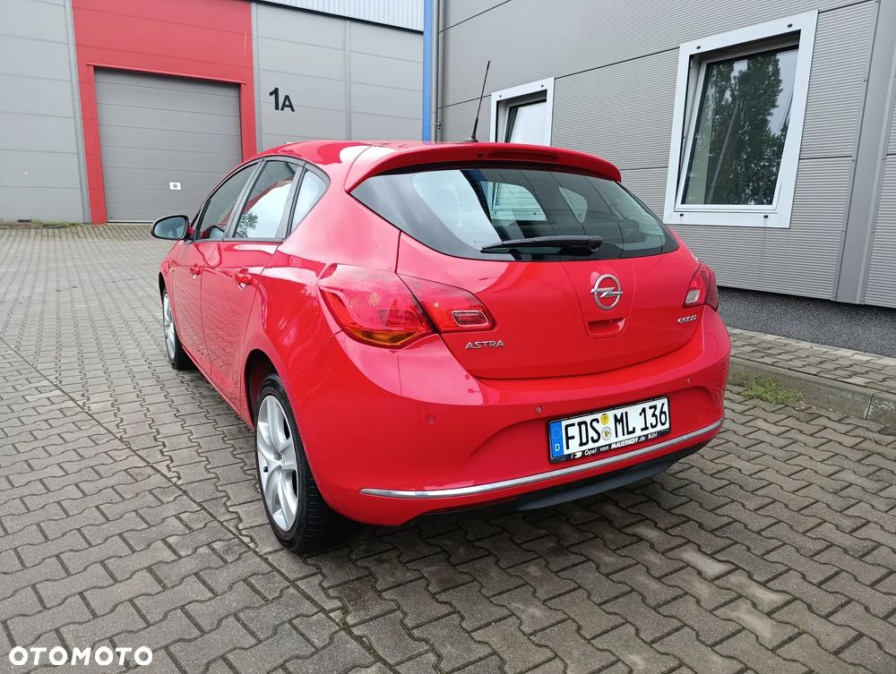 Opel Astra 1.4 Enjoy - 12