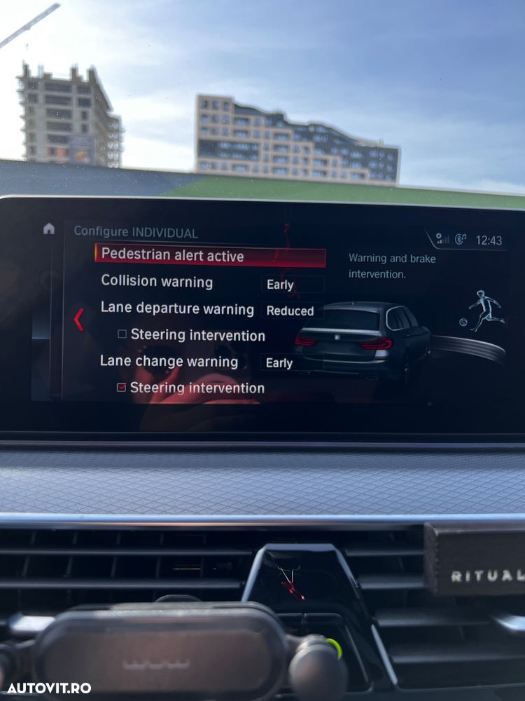 BMW Seria 5 520d Touring Aut. M Sport Edition - 32