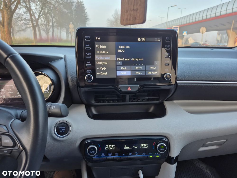 Toyota Yaris 1.5 Selection Elegant - 21