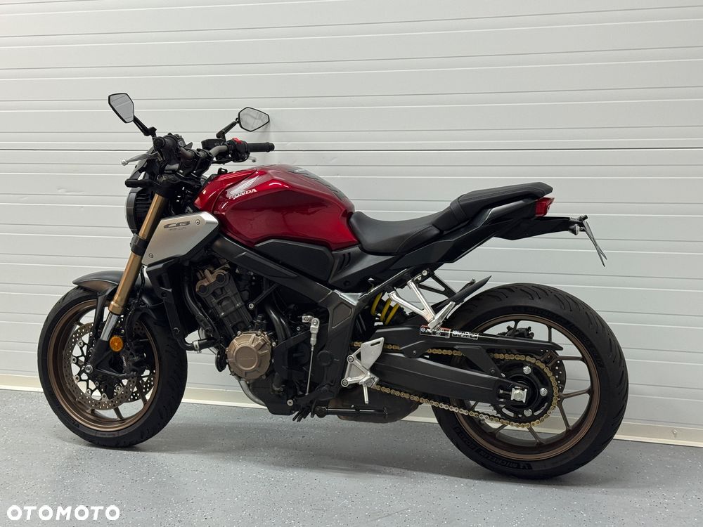 Honda CB - 22