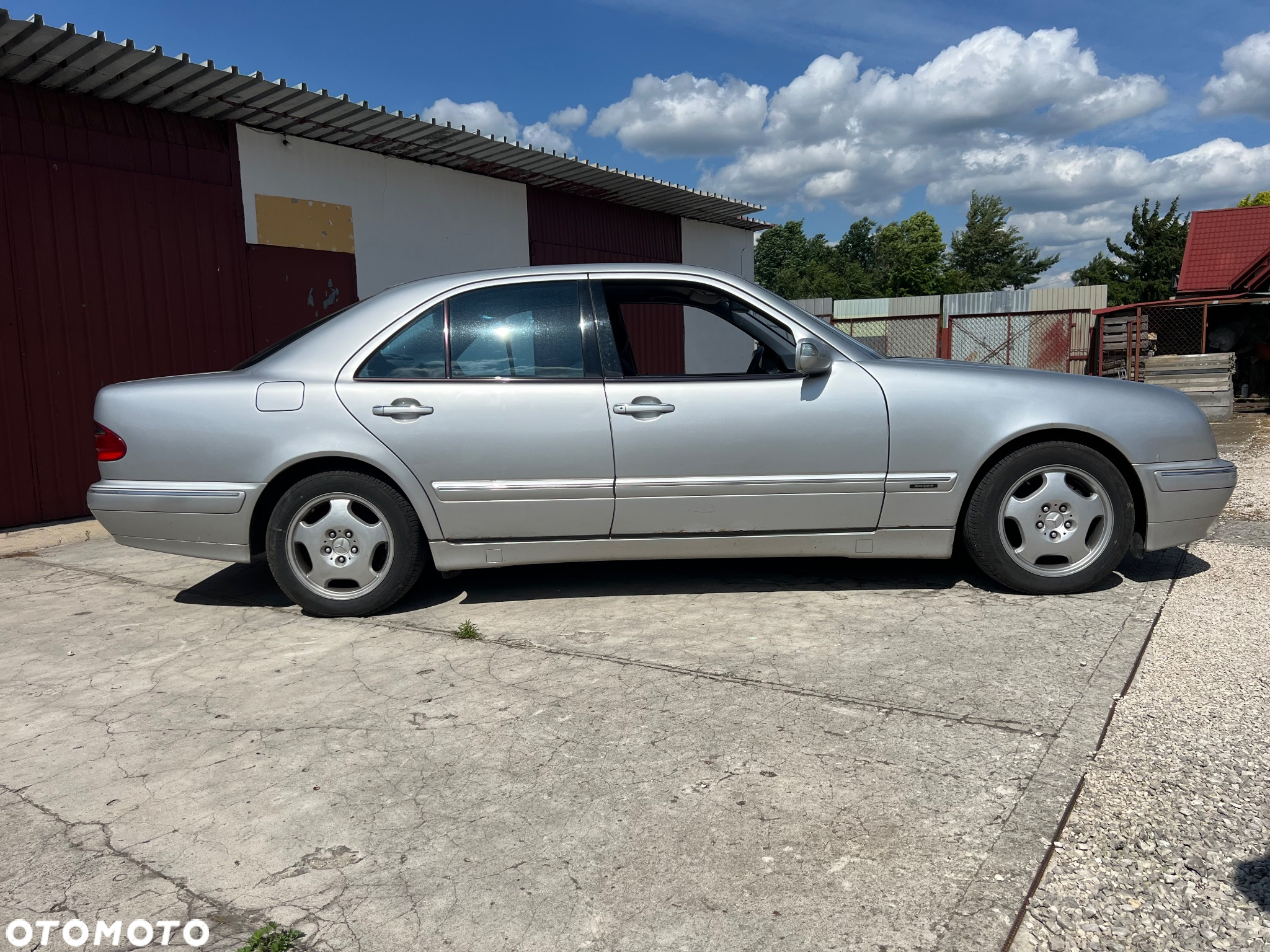 Mercedes-Benz Klasa E 240 Avantgarde - 9