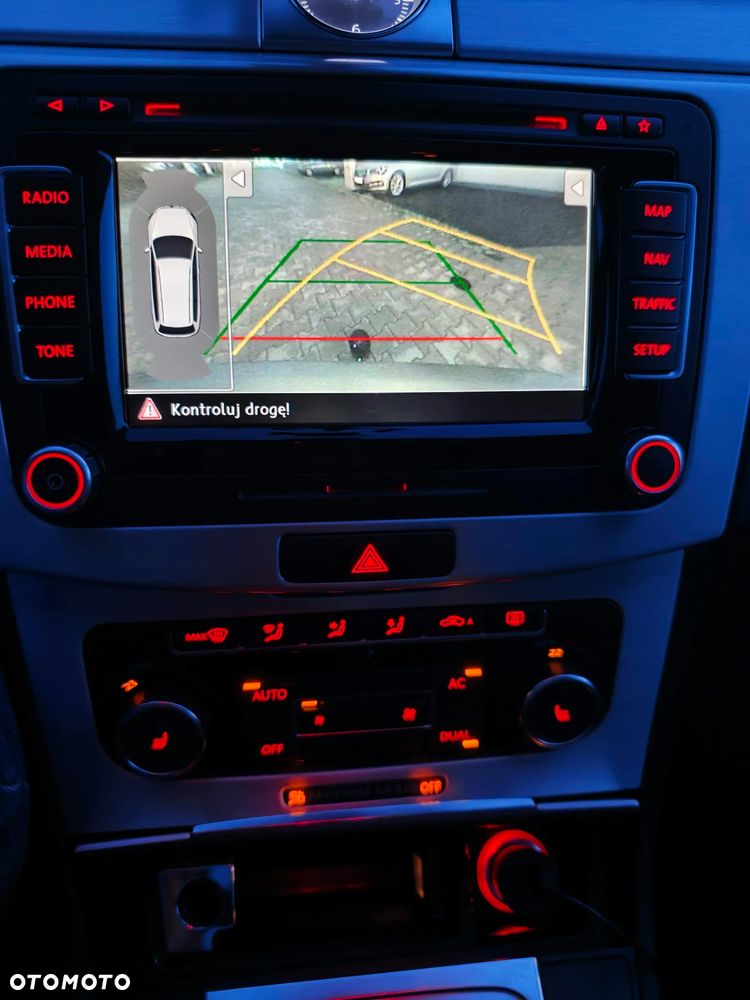 Volkswagen Passat 2.0 TDI DPF Highline DSG - 26