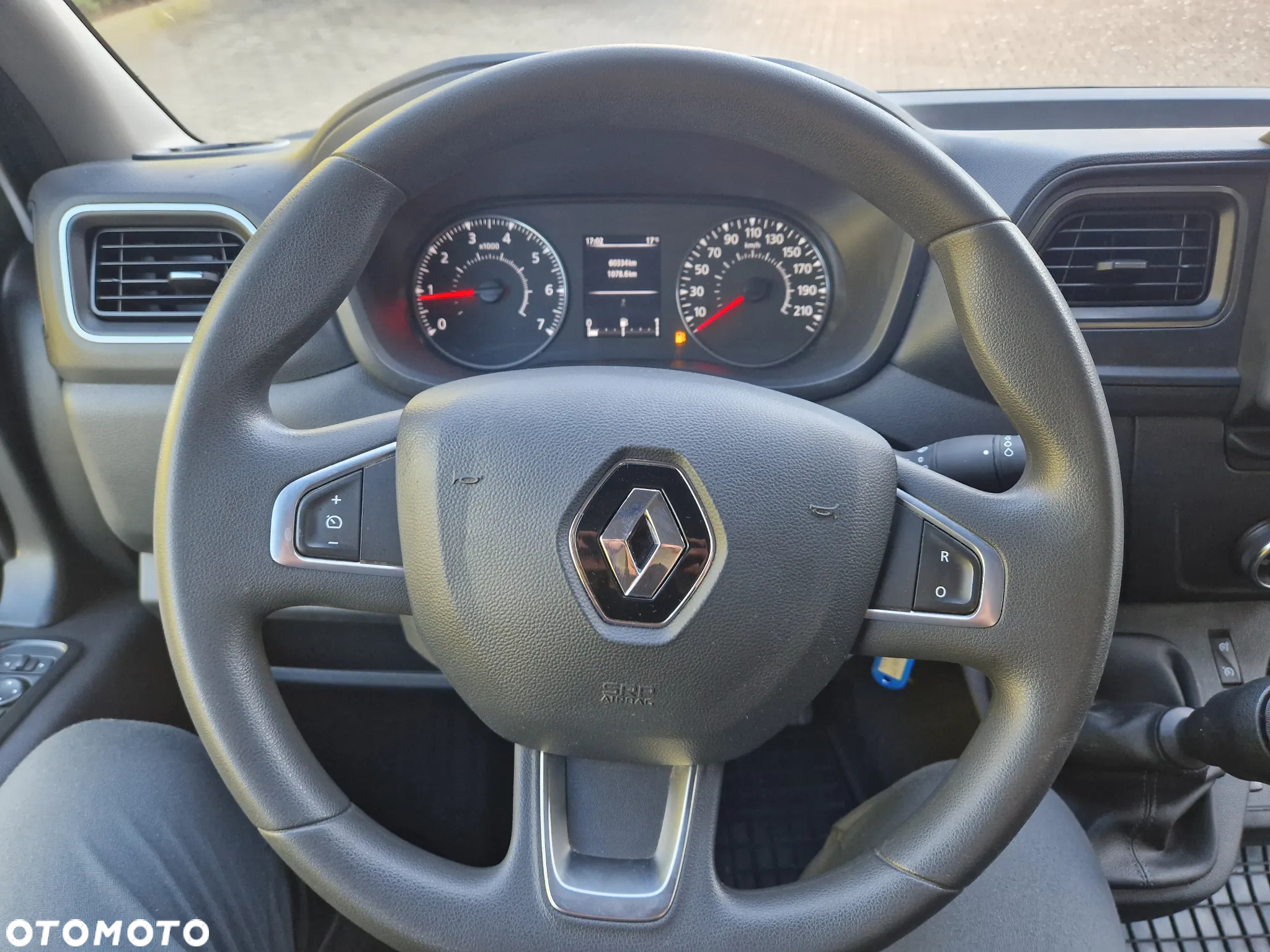 Renault Master 2.3 Salon PL L3H2 - 10