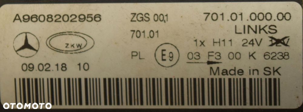 HALOGEN PRZECIWMGIELNY LAMPA MERCEDES ACTROS MP4 - 3