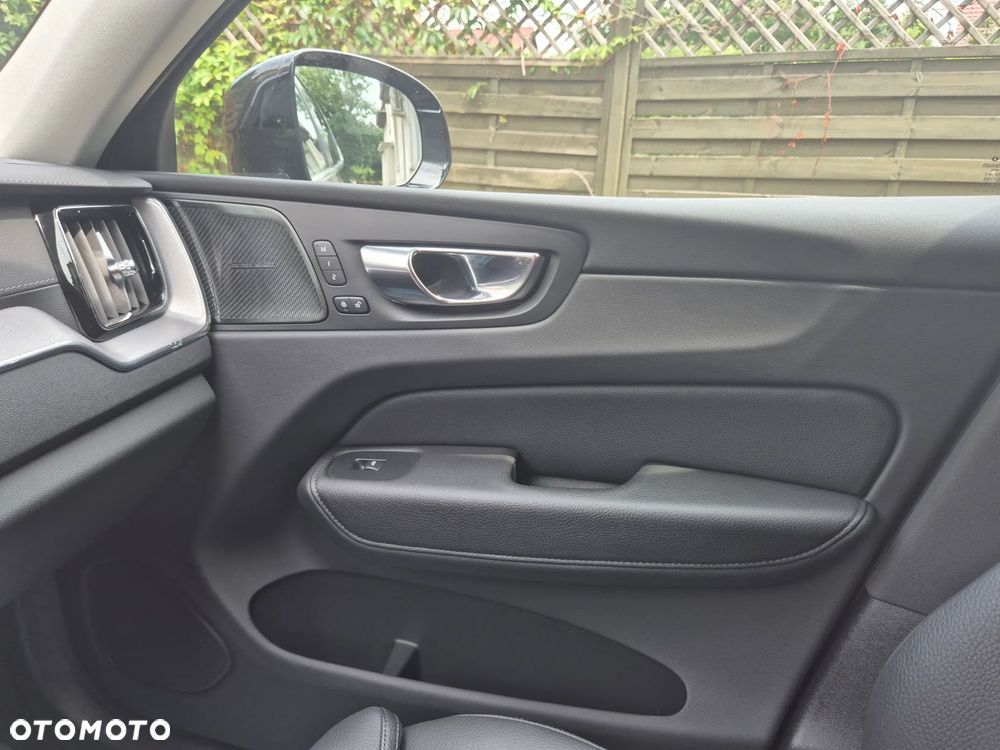 Volvo XC 60 B4 D AWD Geartronic Inscription - 23