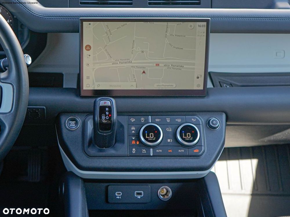 Land Rover Defender - 16