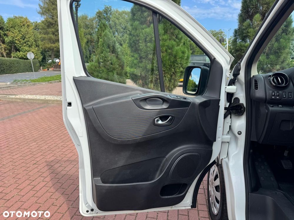 Renault Trafic - 14