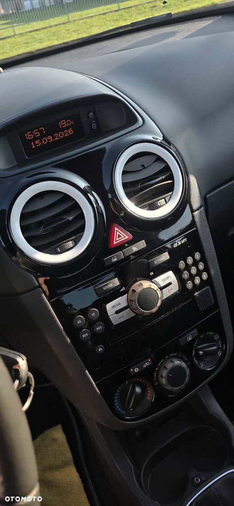 Opel Corsa - 4