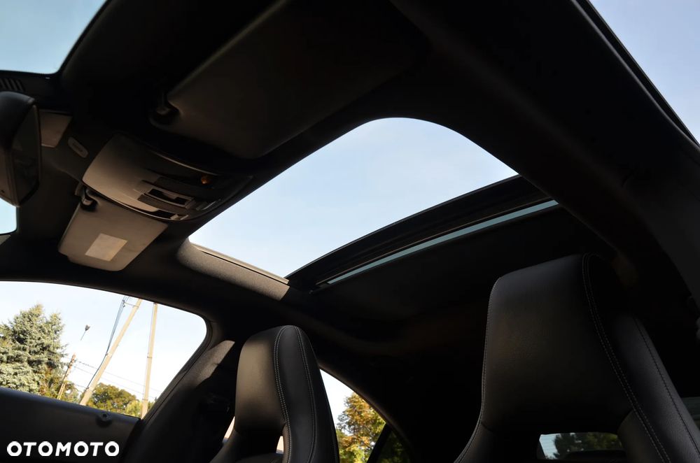 Mercedes-Benz CLA 200 Urban - 37