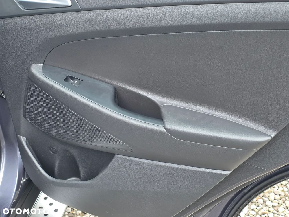 Hyundai Tucson 1.7 CRDI BlueDrive Comfort 2WD - 28