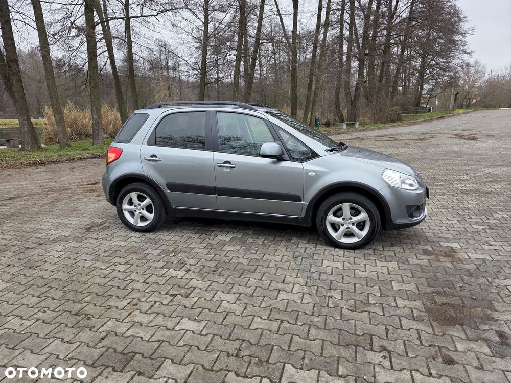 Suzuki SX4 1.6 VVT 4x2 Comfort - 5