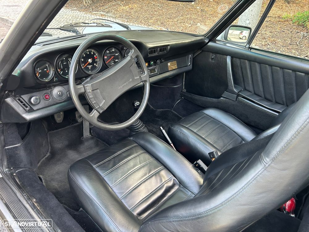 Porsche 911 Série G - 18