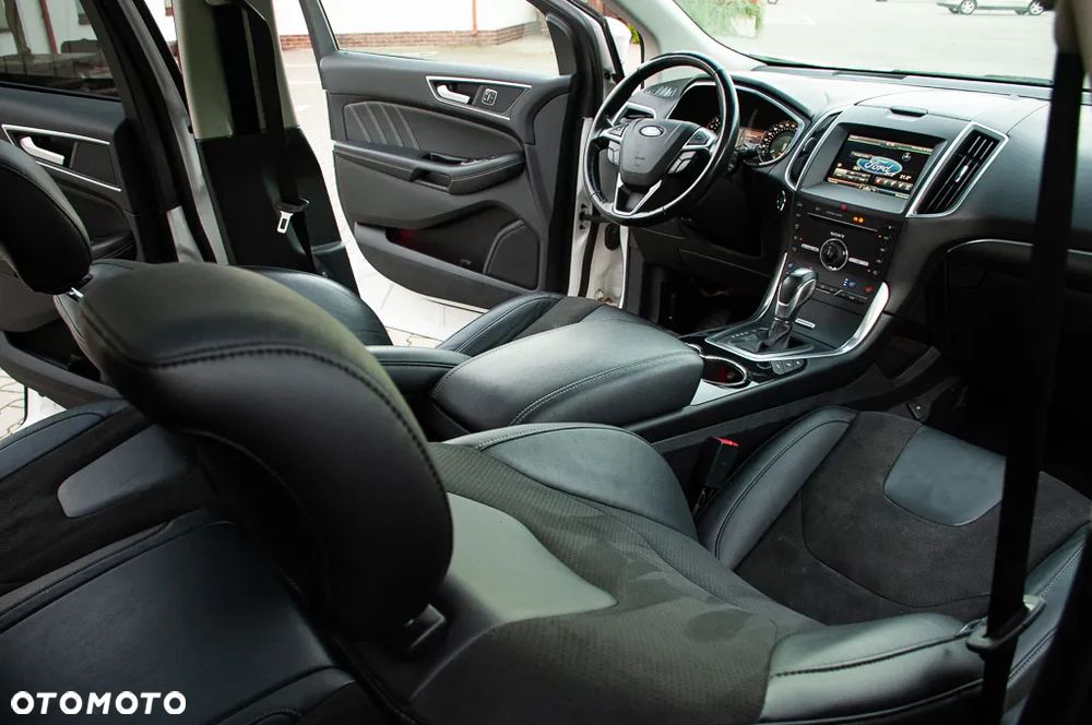 Ford Edge 2.0 TDCi Twin-Turbo 4WD ST-Line - 24