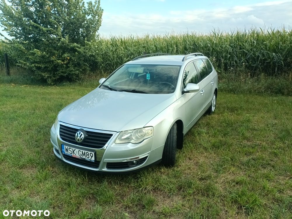 Volkswagen Passat - 1