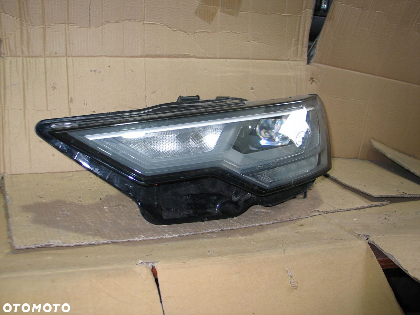 lampa przod led fullled audi A6 C8 4K0941033 EURO - 1