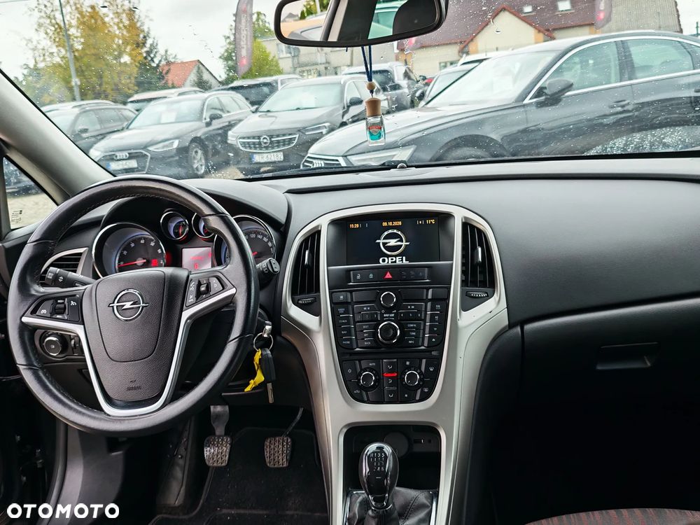 Opel Astra 2011