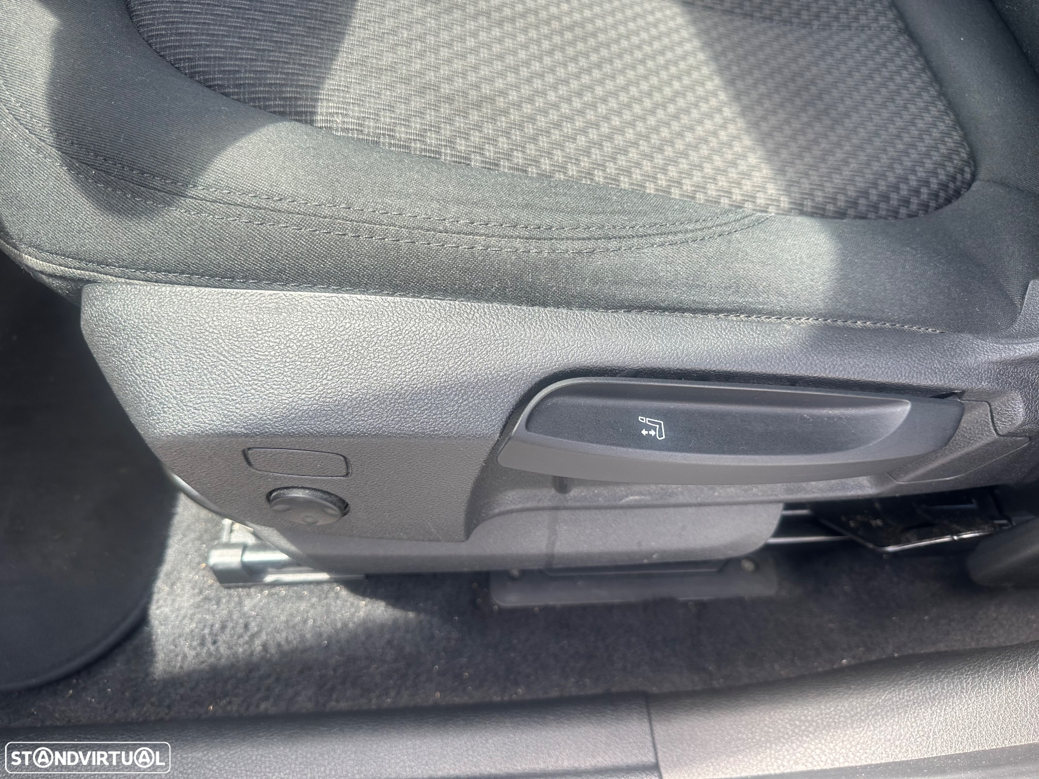 BMW 216 Gran Tourer d - 23