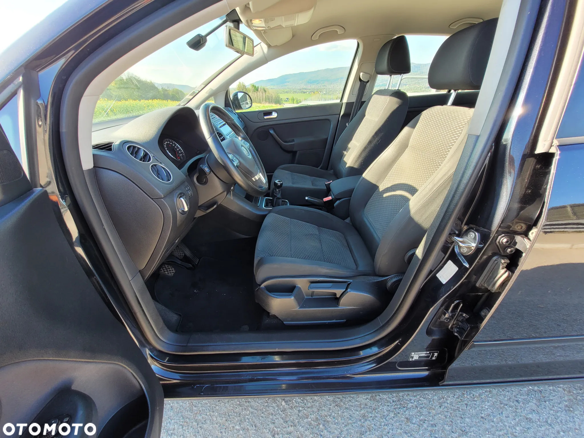 Volkswagen Golf Plus 1.6 TDI BlueMot Comfortline - 25