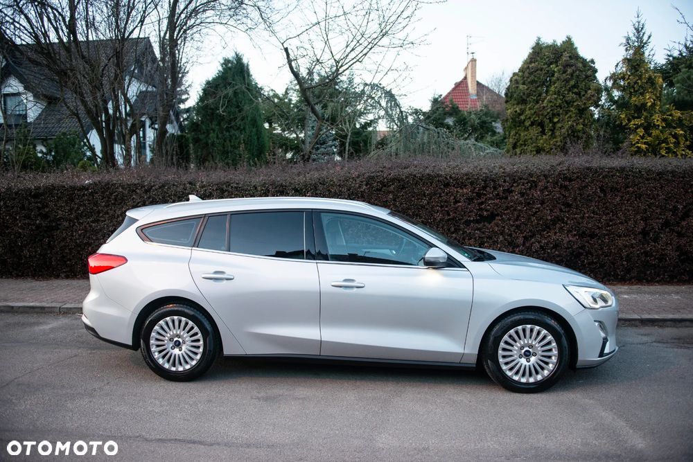 Ford Focus SW 1.5 EcoBlue S&S TITANIUM - 4
