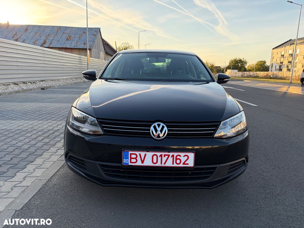 Volkswagen Jetta - 13