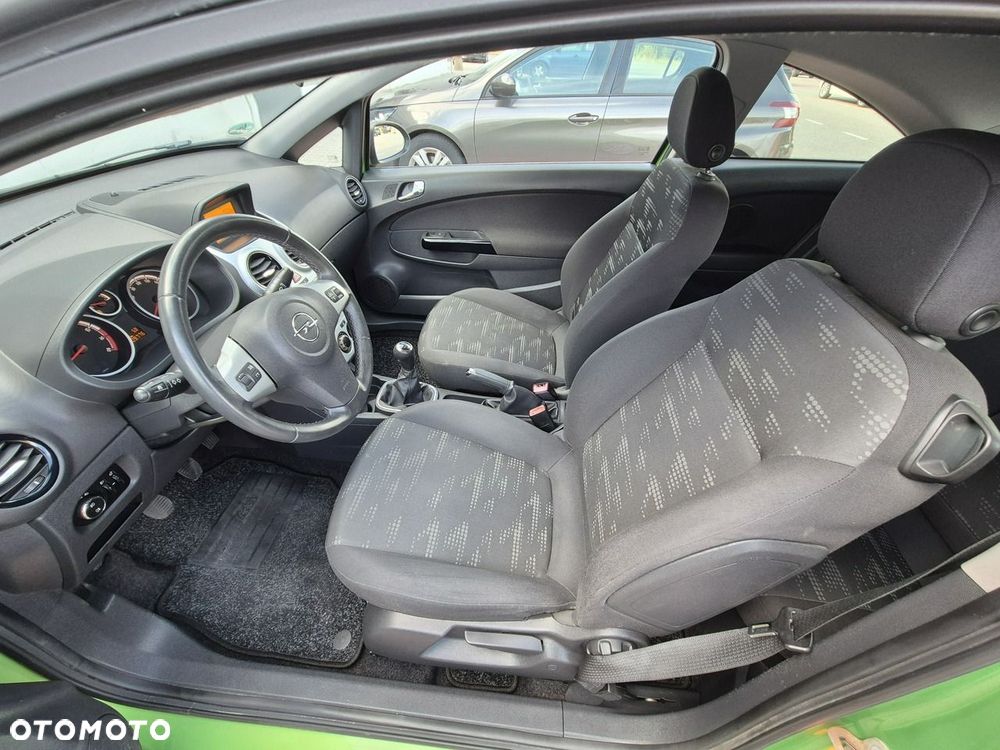 Opel Corsa - 10
