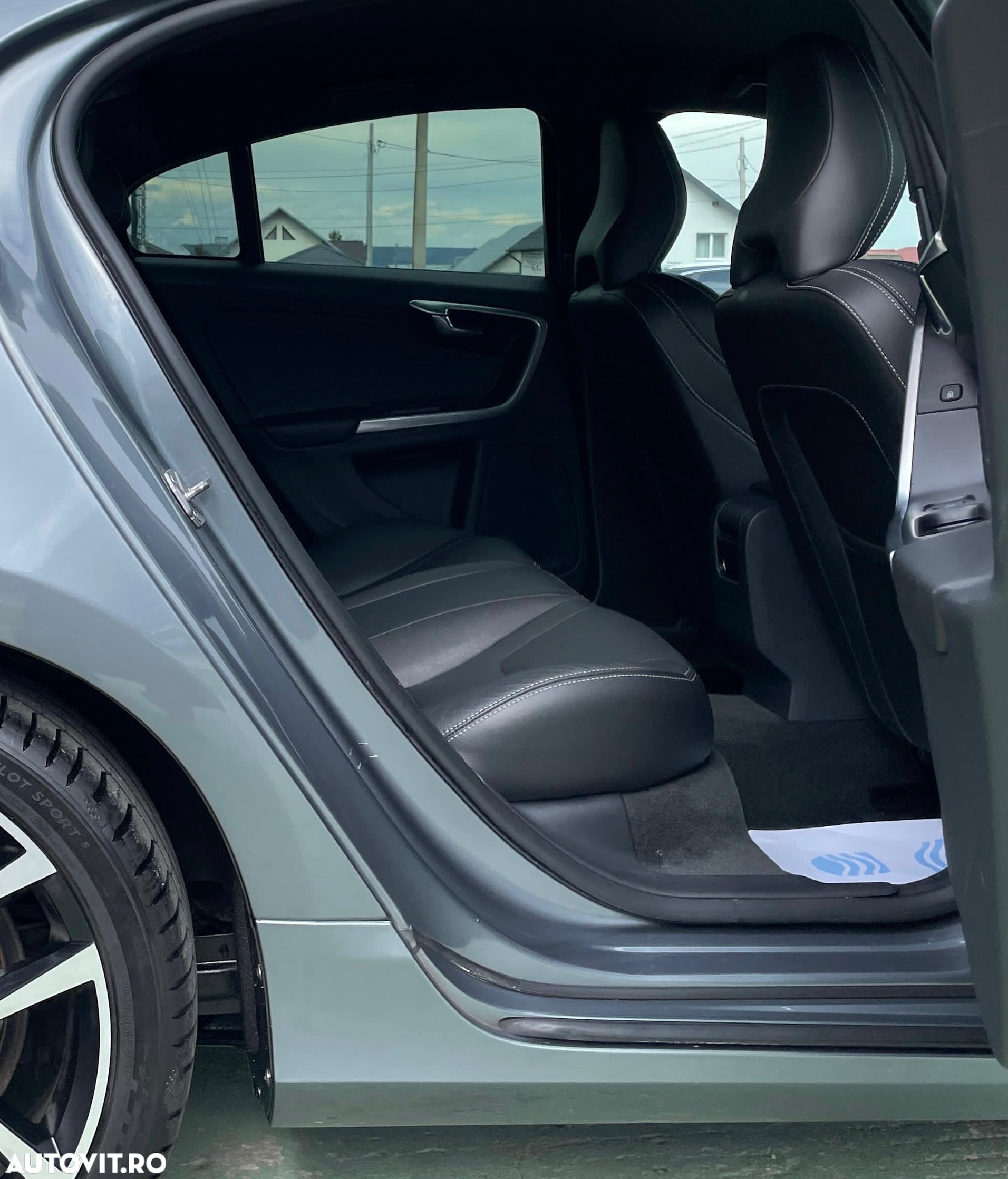 Volvo S60 D4 Geartronic Summum - 33