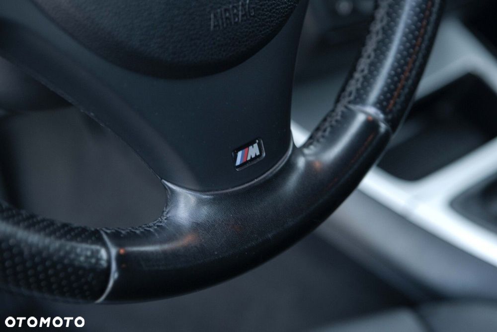 BMW Seria 1 130i - 21