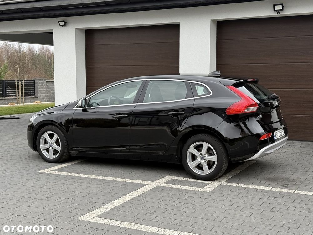 Volvo V40 D2 Drive-E Momentum - 4