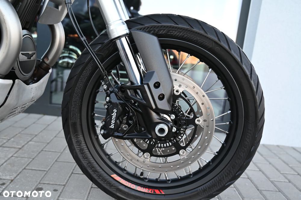 Moto Guzzi V85 - 28