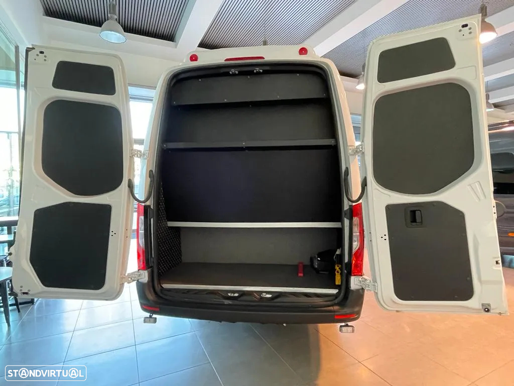 Mercedes Benz Sprinter - 3