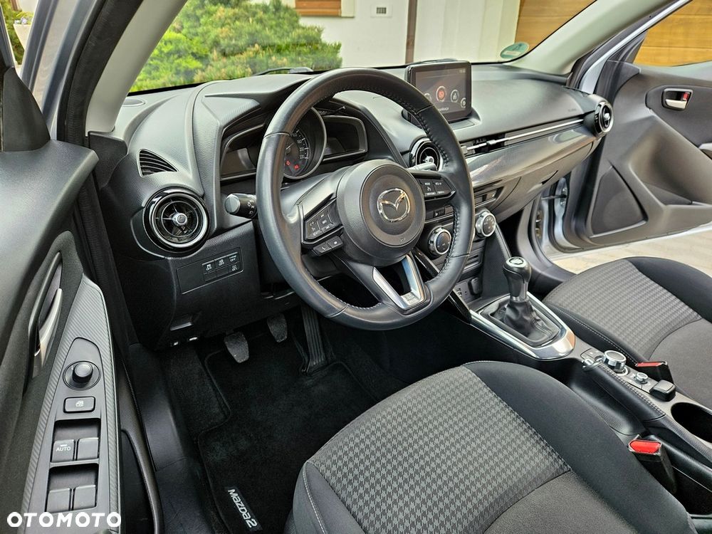 Mazda 2 - 18